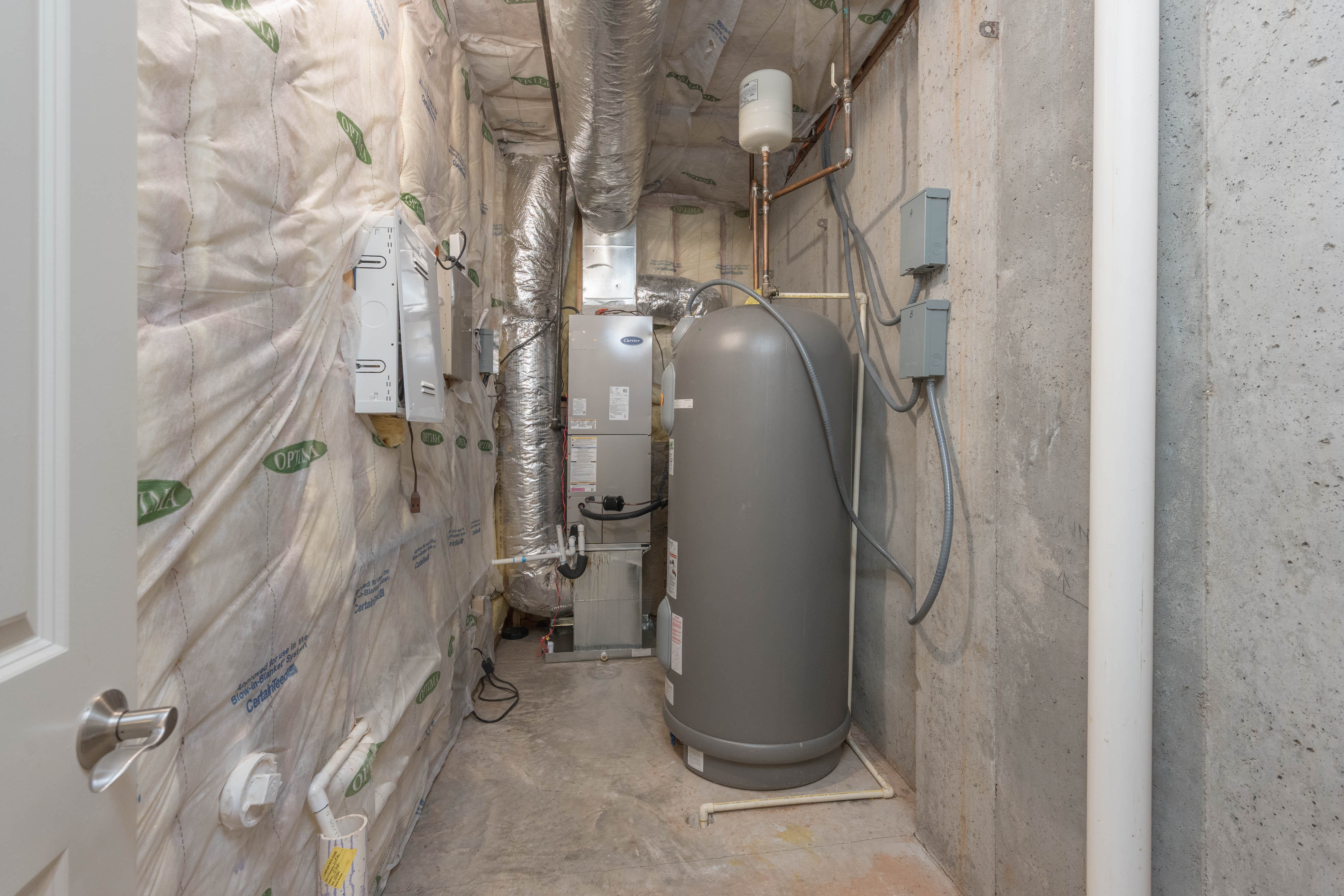 1050 Dejarnet Place image 40